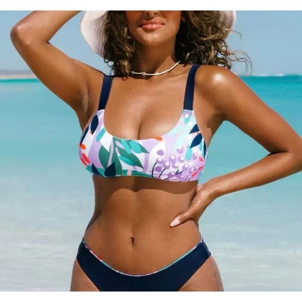NWT Womens Cupshe Spoety Leaf Full Coverage Bikini Swimsuit Top - Sz M